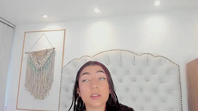 Sara funy online show from April 2026 11:15:01 AM