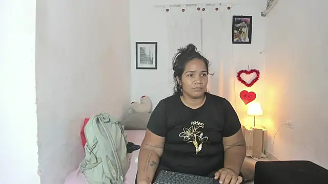 Snapshot of mariana_villa72 chatting on June 2026 01:56:02 PM mariana villa72 online show from June 2026 01:56:02 PM