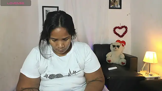 Snapshot of mariana_villa72 chatting on July 2026 02:56:02 PM mariana villa72 online show from July 2026 02:56:02 PM
