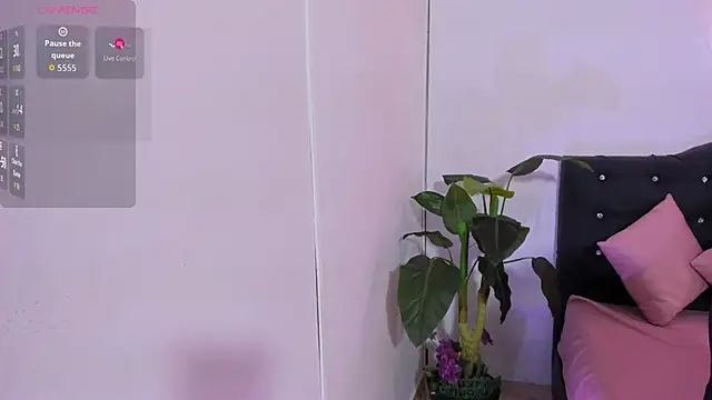 LINDSAY TAY online show from April 2026 03:20:01 AM