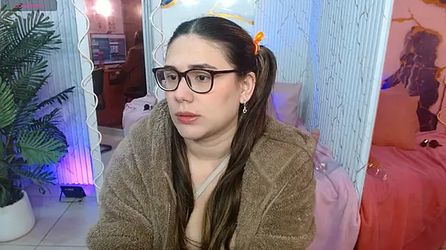 Isiis tay online show from April 2026 11:37:01 AM