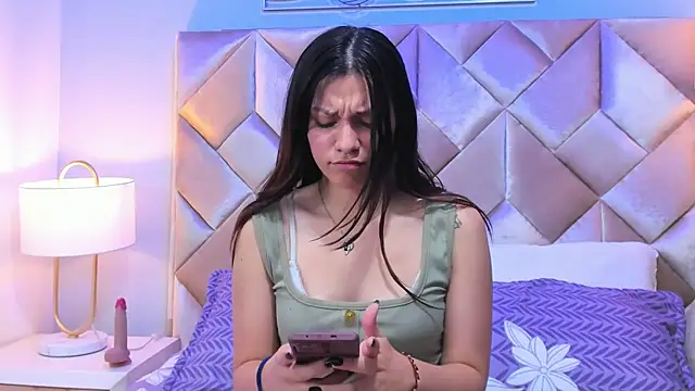 gabyevans4 online show from March 2026 12:27:02 PM