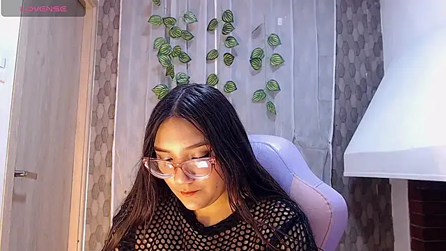 anyela donecm online show from April 2026 07:15:01 PM