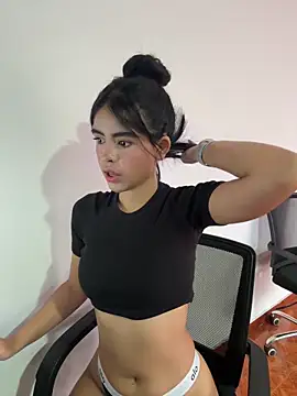 kitty rousse01 online show from March 2026 12:23:02 PM