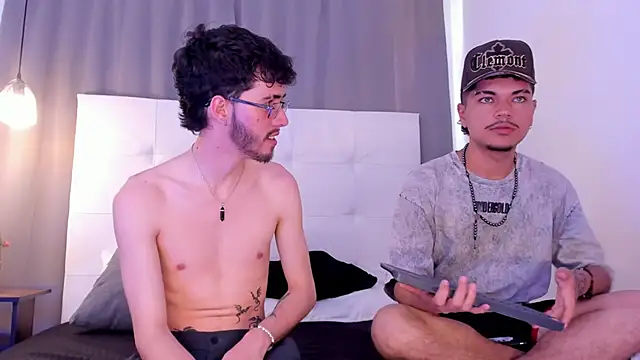 Jason 23   online show from April 2026 07:22:01 PM