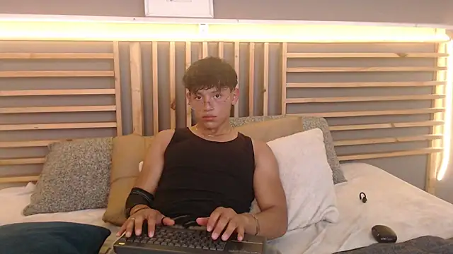 Snapshot of clark_ken01 chatting on March 2026 08:37:02 PM clark ken01 online show from March 2026 08:37:02 PM