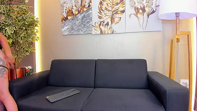 ValentinaaMilan online show from April 2026 04:23:02 AM