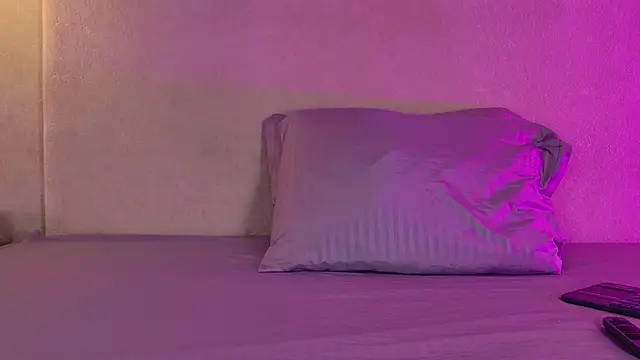 Julietaa Vegaa online show from February 2026 01:10:01 PM