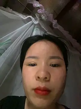 Ivy Trix2 online show from March 2026 02:25:01 AM