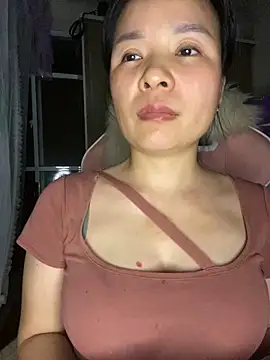 Ivy Trix2 online show from April 2026 02:54:02 PM