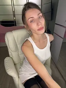 SofieLund online show from April 2026 03:55:02 PM