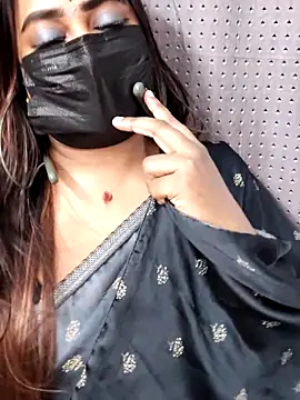 Cutie Nila online show from March 2026 05:12:01 AM