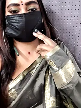 Cutie Nila online show from May 2026 05:02:02 AM