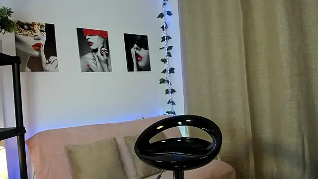 Rebeca Marchetti online show from April 2026 08:45:02 PM