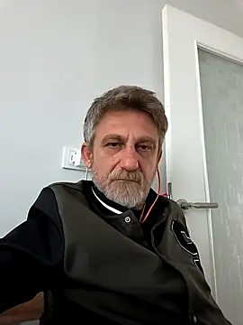 arelll34 online show from April 2026 02:14:02 PM