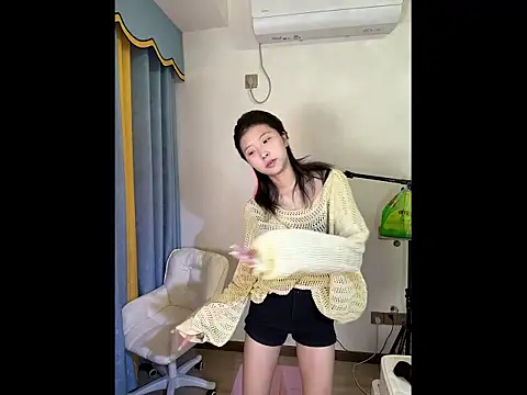 Y--F--LOVE online show from March 2026 03:51:02 PM