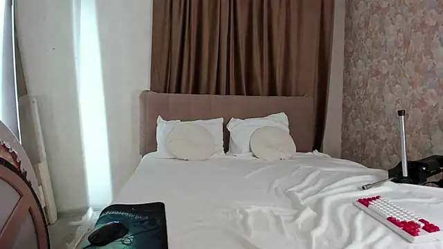 KaylaArt online show from June 2026 07:07:03 AM