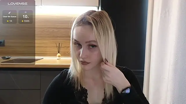 Bella Villen online show from June 2026 01:04:01 PM