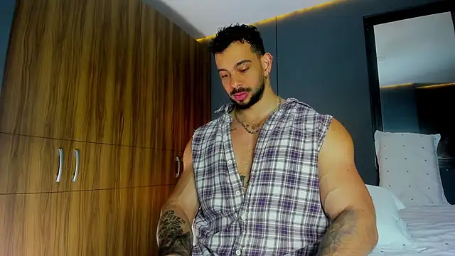 massimo visconti online show from April 2026 11:52:02 PM