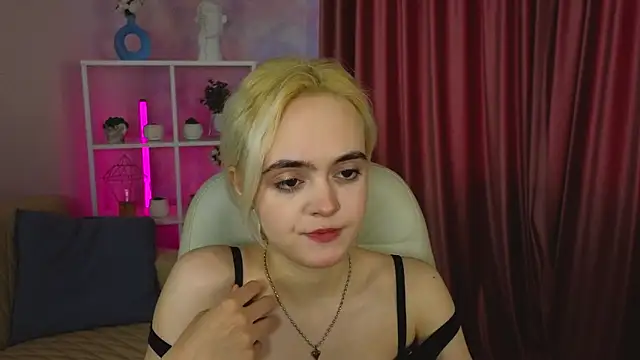 Bambi Bloom online show from March 2026 01:48:02 PM