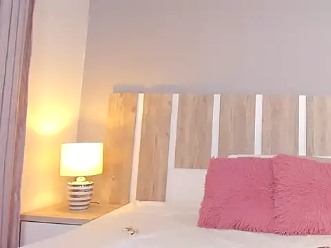 EmilySearss online show from March 2026 07:30:01 PM