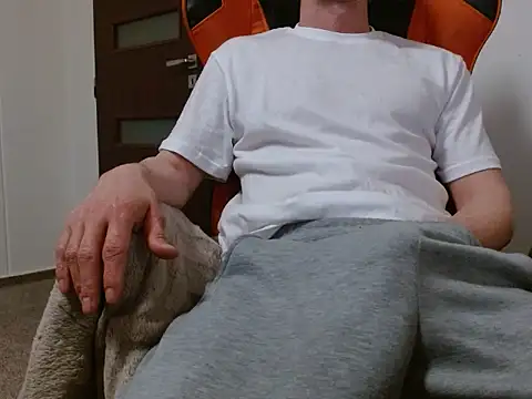 Sokarek online show from April 2026 06:02:01 PM