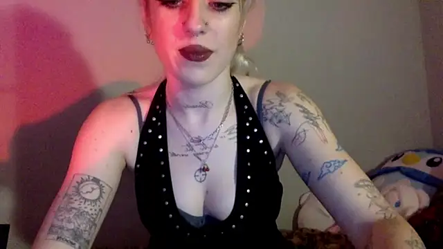 EmmyWet online show from April 2026 07:58:02 PM