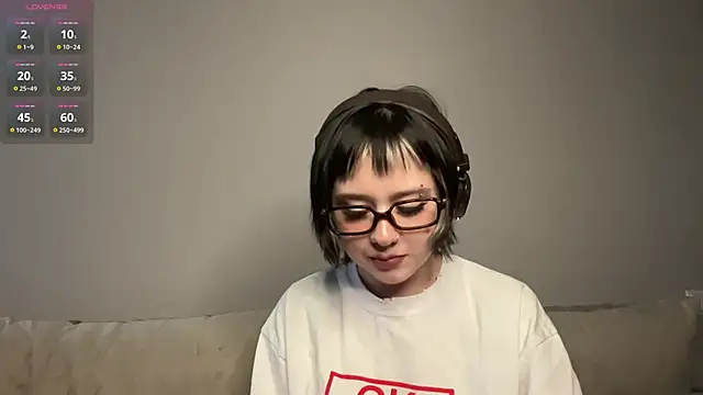 AueshaSimon online show from March 2026 09:04:01 AM