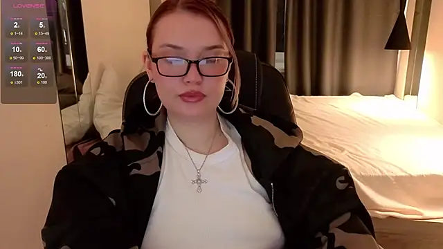 Snapshot of jenice_loveit chatting on June 2026 01:41:02 PM jenice loveit online show from June 2026 01:41:02 PM