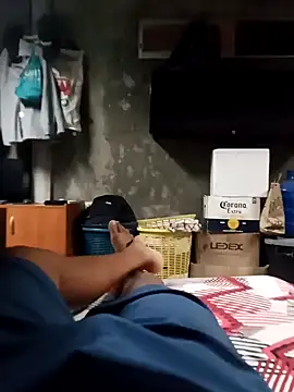 Snapshot of Javier_068 chatting on February 2026 04:13:02 AM Javier 068 online show from February 2026 04:13:02 AM