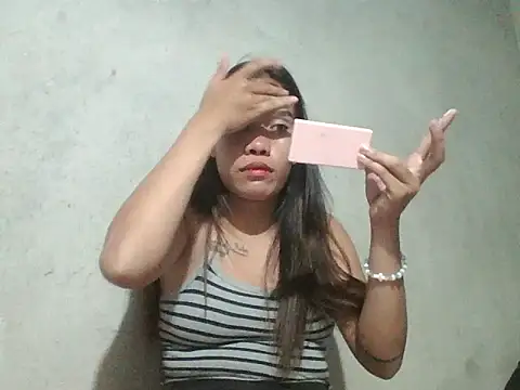 Snapshot of yummy_pilipina26 chatting on May 2026 01:30:02 PM yummy pilipina26 online show from May 2026 01:30:02 PM