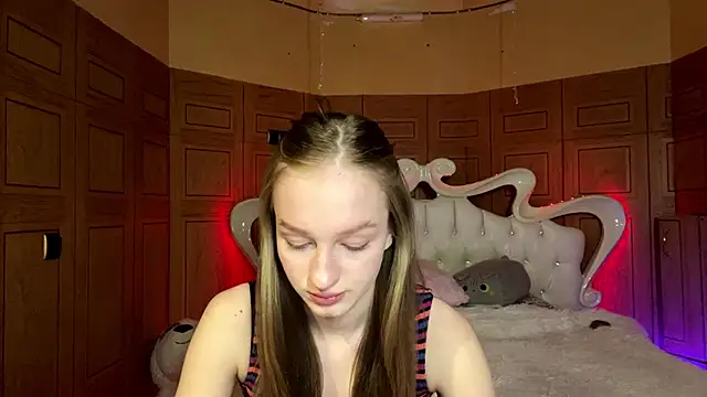 Anika Socutehe online show from March 2026 04:24:02 PM