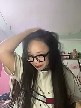 Leeeeiu online show from May 2026 03:08:01 PM