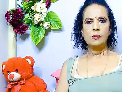 Snapshot of Hot_queen58 chatting on May 2026 02:13:02 PM Hot queen58 online show from May 2026 02:13:02 PM