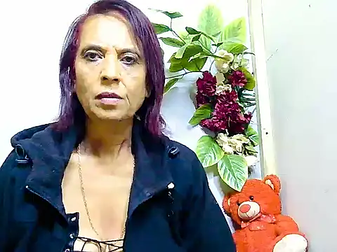 Snapshot of Hot_queen58 chatting on June 2026 04:20:01 AM Hot queen58 online show from June 2026 04:20:01 AM