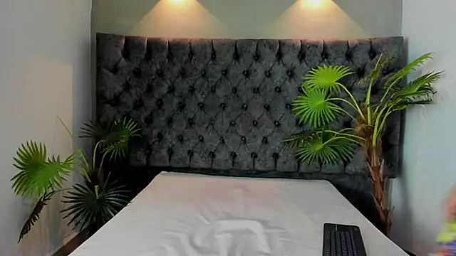 Snapshot of ZANE_EVANS chatting on March 2026 12:44:01 PM ZANE EVANS online show from March 2026 12:44:01 PM