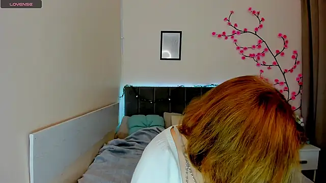 DellaRows online show from June 2026 05:54:02 AM