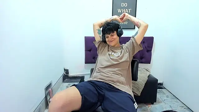 Snapshot of TomBoy_Natali chatting on May 2026 02:51:02 AM TomBoy Natali online show from May 2026 02:51:02 AM
