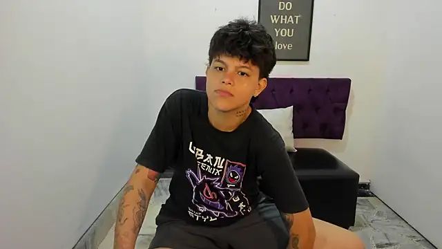 Snapshot of TomBoy_Natali chatting on June 2026 11:12:02 AM TomBoy Natali online show from June 2026 11:12:02 AM