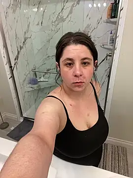 bratbabyannax online show from March 2026 03:22:01 PM