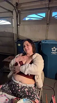 bratbabyannax online show from April 2026 01:08:02 PM