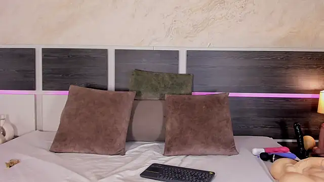 Natalia Cruzz online show from March 2026 09:26:01 PM