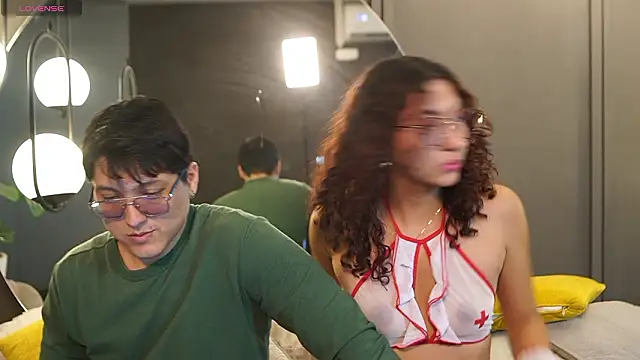 Mia and Belmonth online show from March 2026 07:06:01 PM