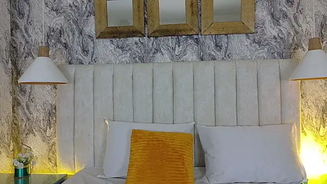 AnitaMore  online show from April 2026 07:07:02 PM