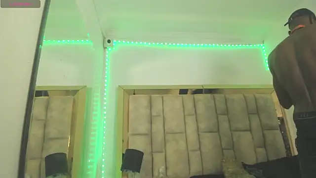 Titan Moreno  online show from April 2026 12:22:02 PM