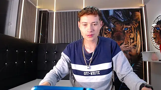  Santi2 online show from March 2026 08:59:01 PM