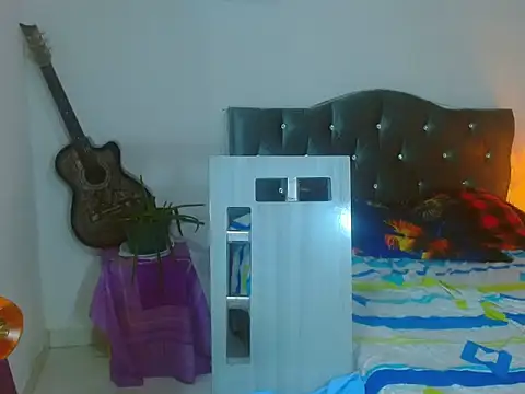  Santi2 online show from April 2026 11:09:02 PM