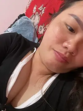 Snapshot of E-ll-A01 chatting on March 2026 06:25:01 PM E-ll-A01 online show from March 2026 06:25:01 PM