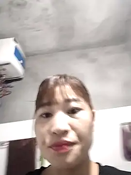 Lilinn  online show from March 2026 11:21:01 PM