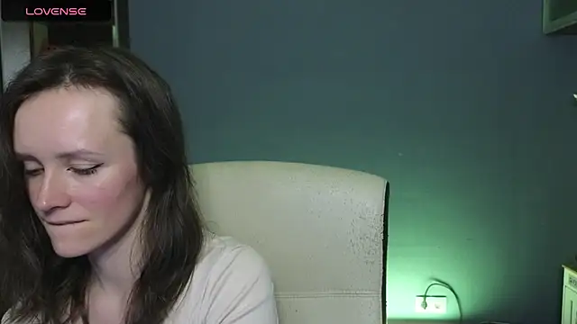 Tender Swan online show from April 2026 09:38:02 PM